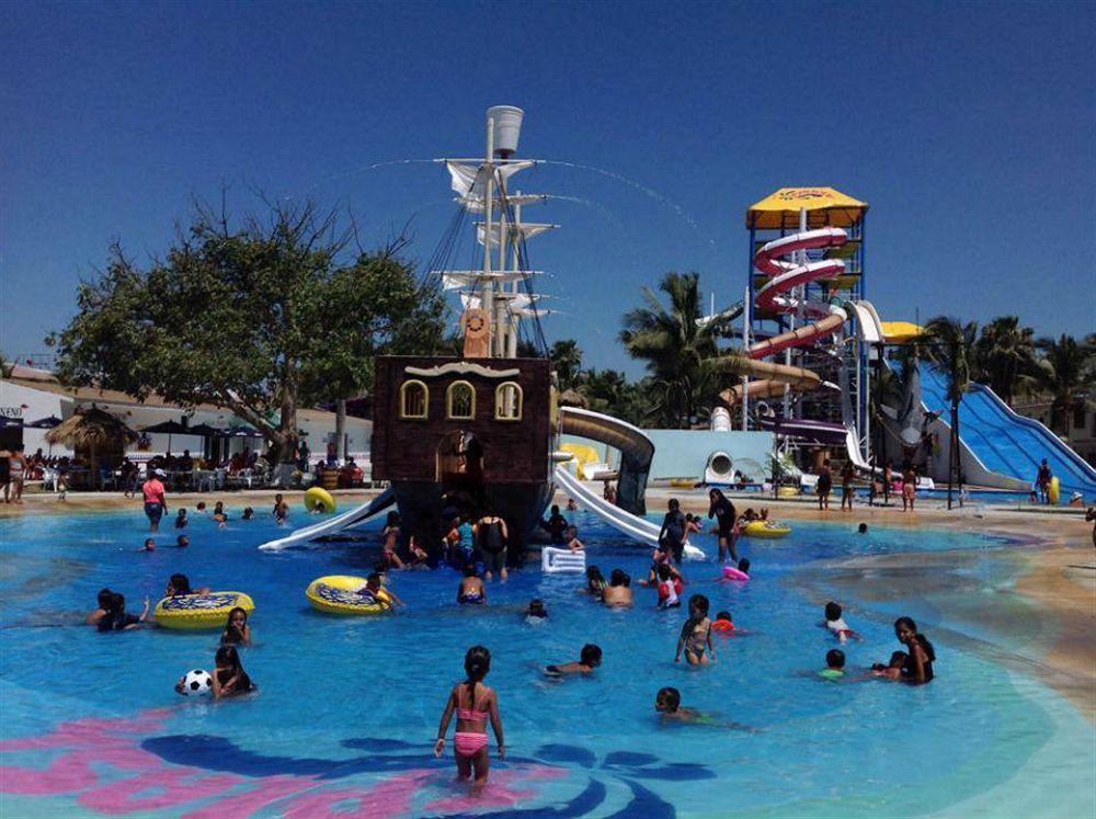 Splash Inn Nuevo Vallarta & Parque Acuatico Esterno foto